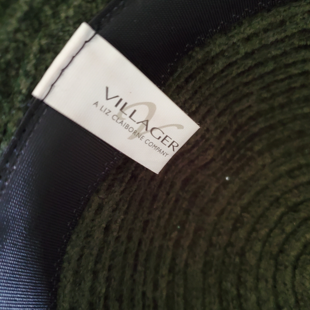 Liz Claiborne Hunter Green Textured Bucket Hat - Picture 7 of 10